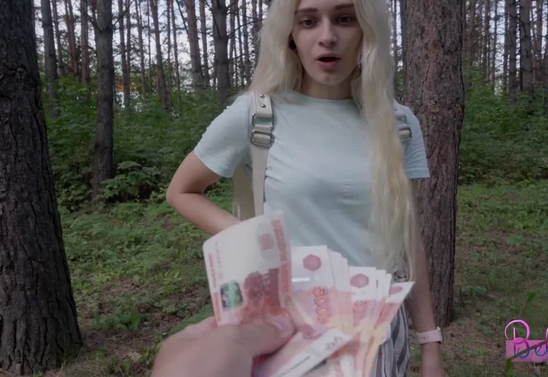 Dùng tiền gạ Trả bài nhân tình hám tiền ngay trong rừng vắng vẻ